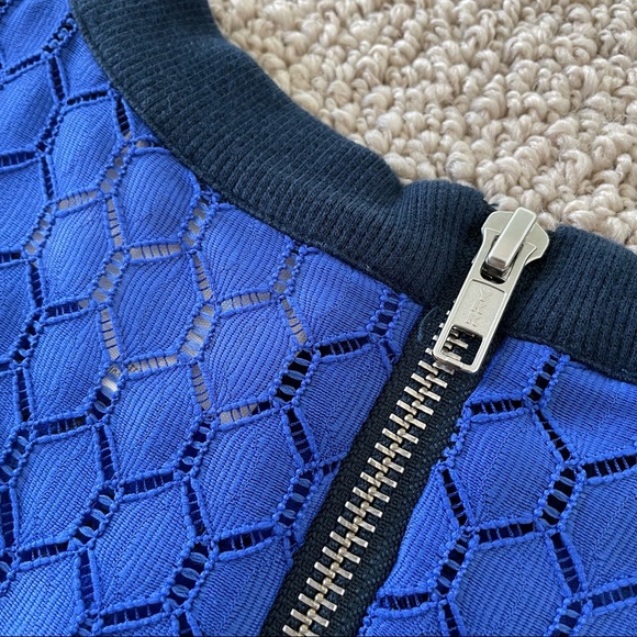 BAND OF OUTSIDERS Navy Silk Short Sleeve Top with Blue Mesh Shoulders, 2 - Picture 4 of 7